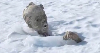 Encuentran restos momificado